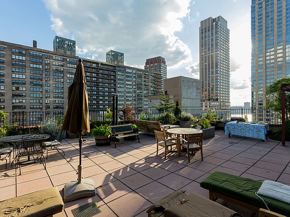 4th image of 235 W End Ave APT 5A