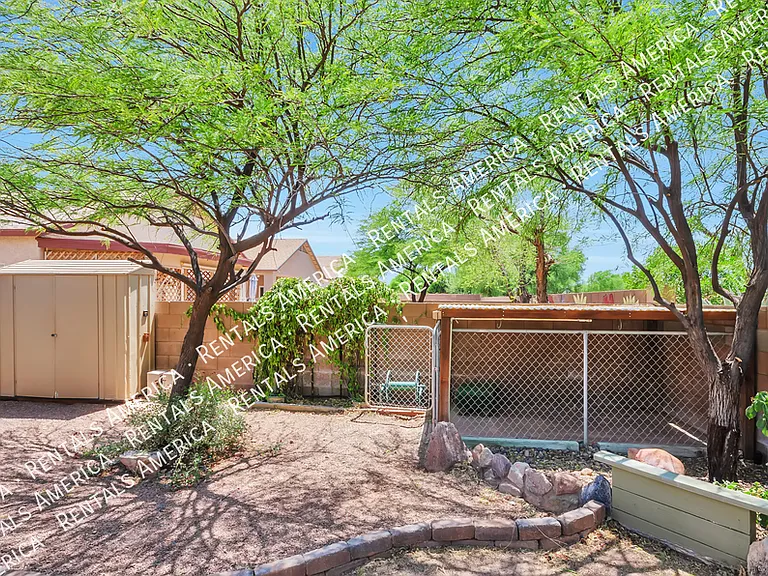 7620 S Trumpet Vine Ave — Photo 23