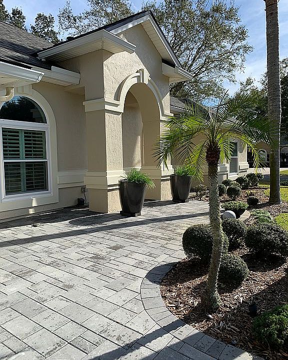 1st image of 1700 Dartmoor Ln