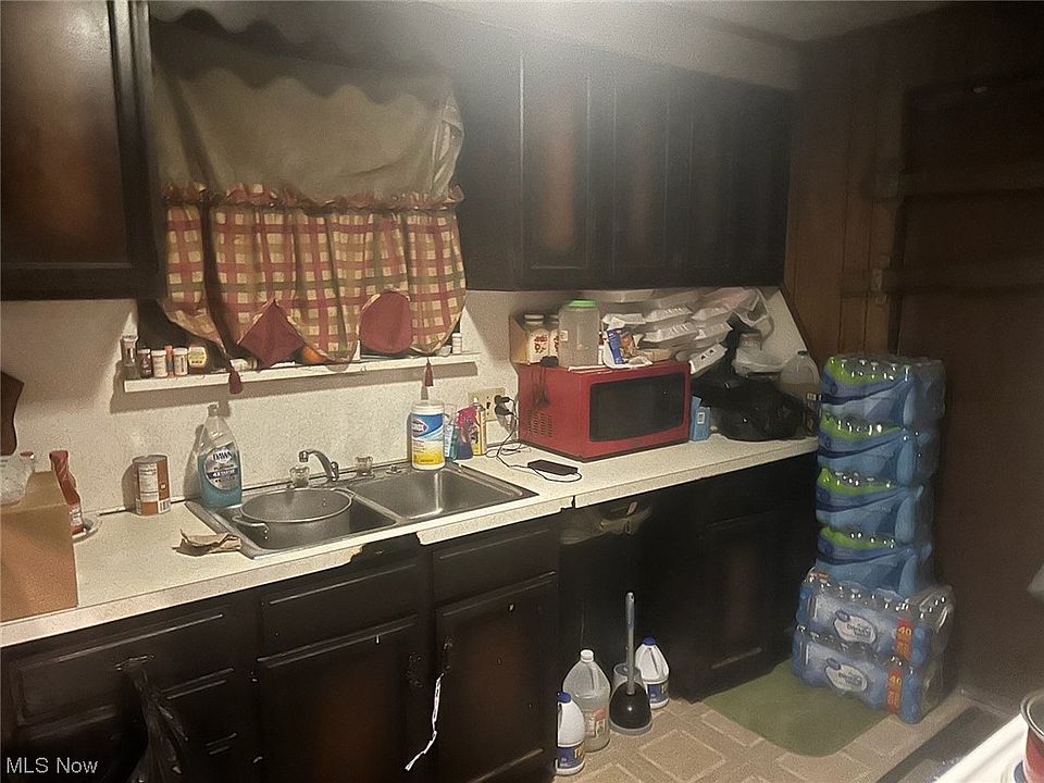 2nd image of 422 W Princeton Ave