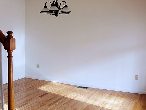 5th image of 100 John St