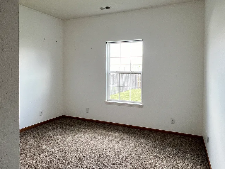 2331 Maxwell Dr — Photo 11