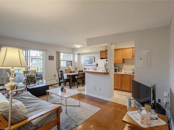 648 Grey St #308, Brantford, ON N3S 4Y3