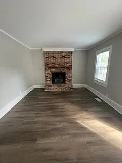 Unit Photo - 215 S Carolina Dr