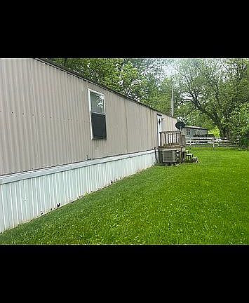 2nd image of 10 Cherry Hill Ln