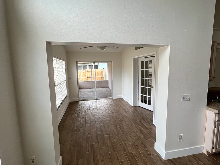 1330 Ravida Woods Dr — Photo 12