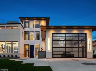 639 Sul Lago Ave, Benton Harbor, MI 49022