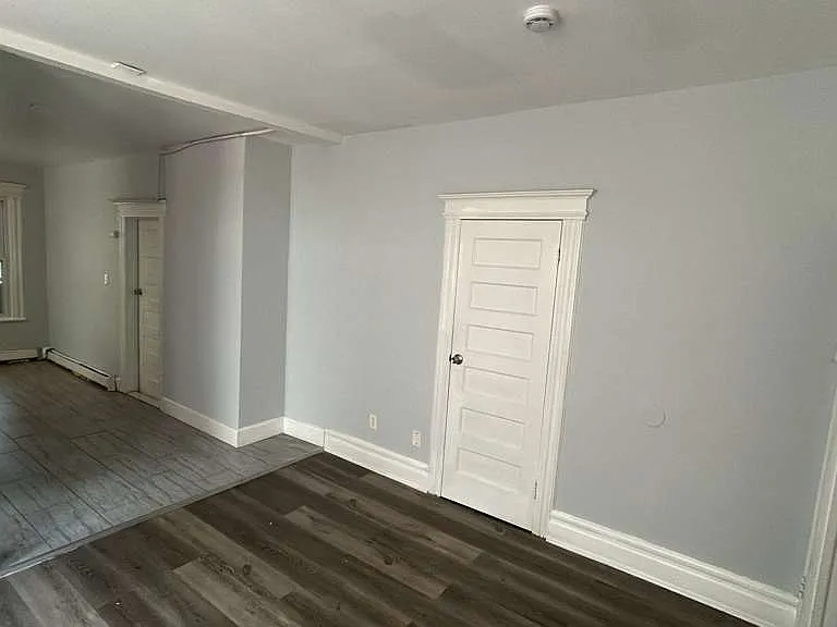 21 Alexander St — Photo 5