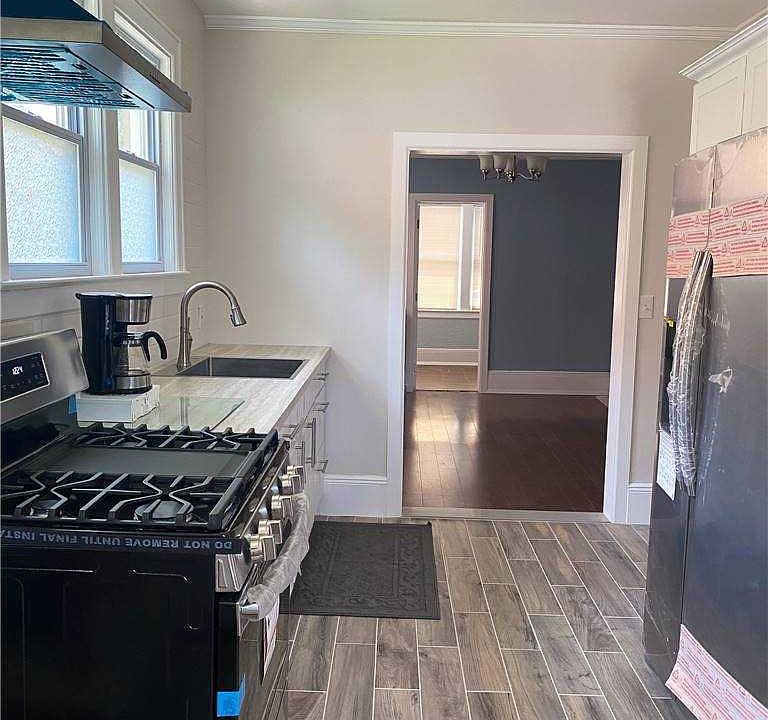 2nd image of 71 Burr Ave