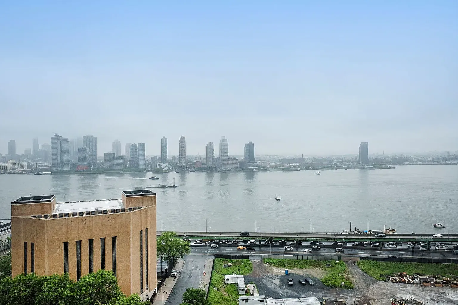 5 Tudor City Place — Photo 2