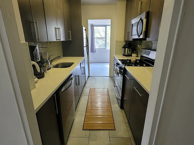201 Saint Pauls Ave #4G — Photo 15