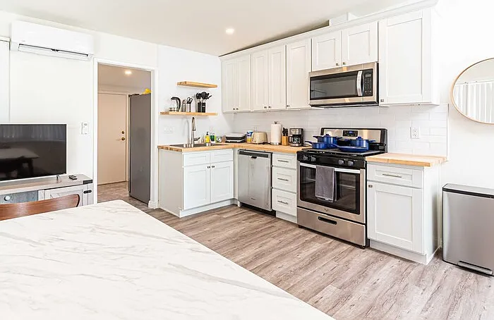 2 bed, 1.0 bath, 800 sqft, $4,500 — Photo 4