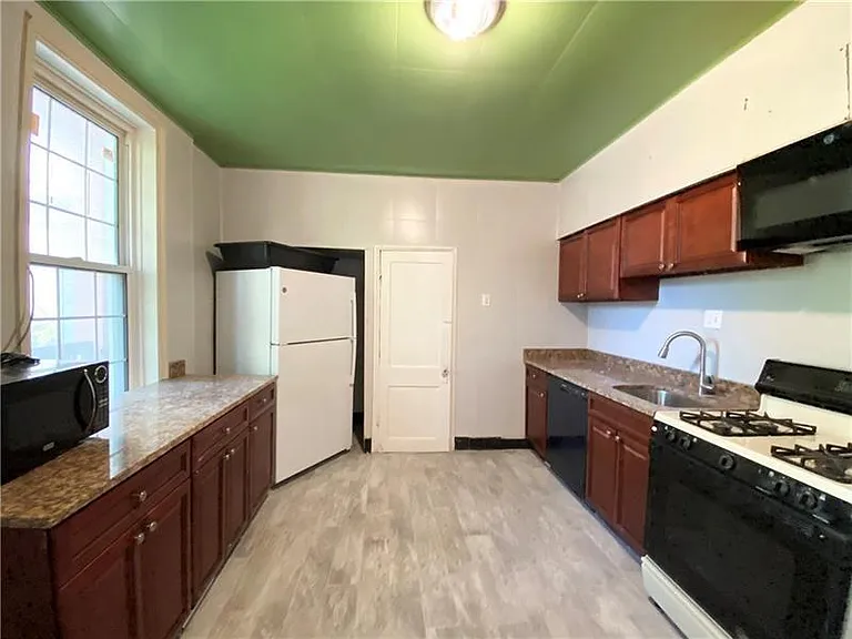 3209 Joe Hammer Sq — Photo 10