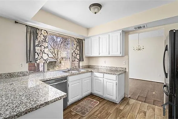 5215 Gladeside Dr — Photo 9