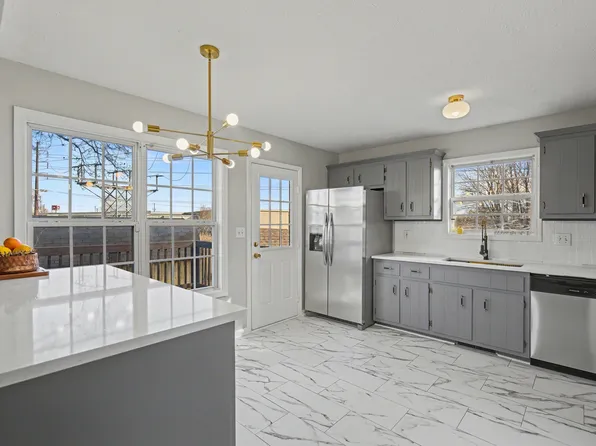 256 Fritz Cir, Clarksville, TN 37042