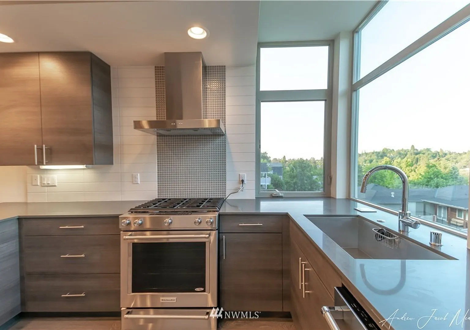 3Bd/2.5Ba Seattle Townhome — Photo 4