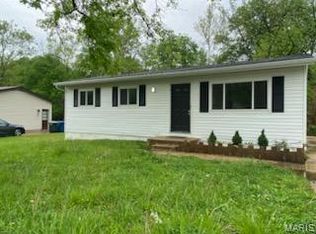 1551 Ville Rosa Ln, Hazelwood, MO