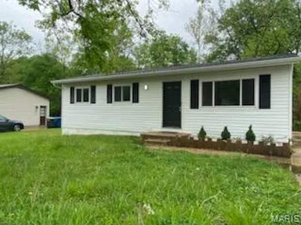 1551 Ville Rosa Ln, Hazelwood, MO 63042