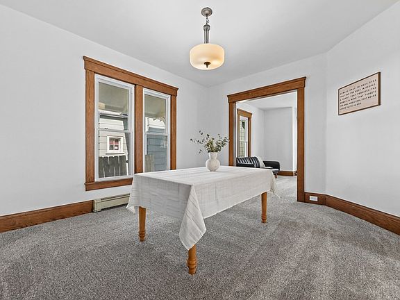 3rd image of 516 W Main St