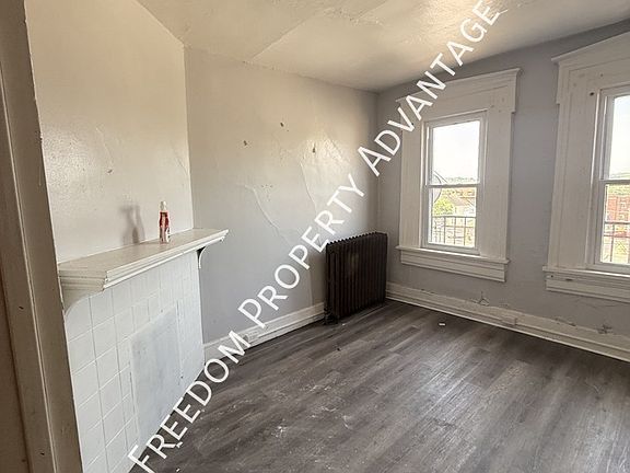 5th image of 224 N Main St #7