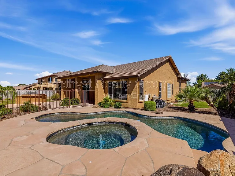 7017 W Greenbriar Dr — Photo 49