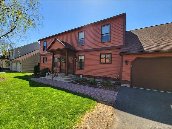 3rd image of 130 Colonial Hill Dr #130