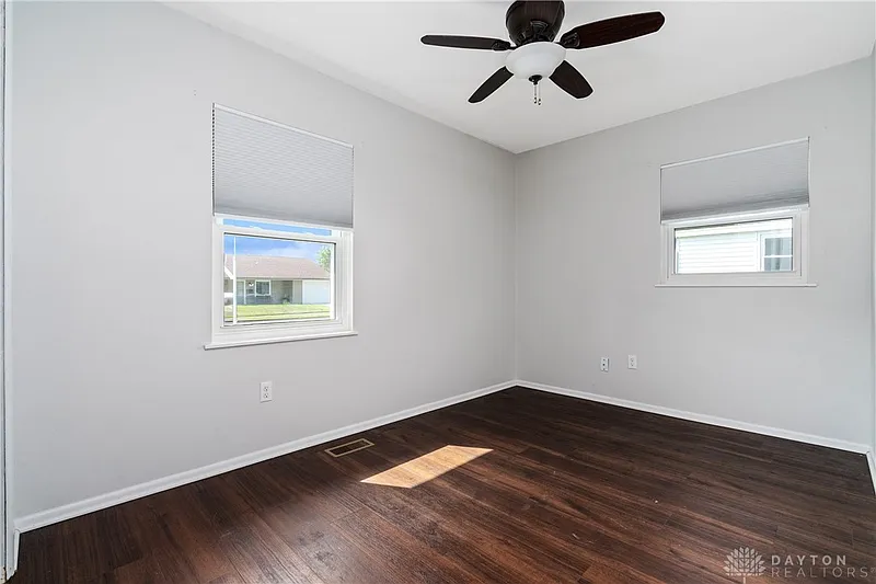 Thumbnail 19