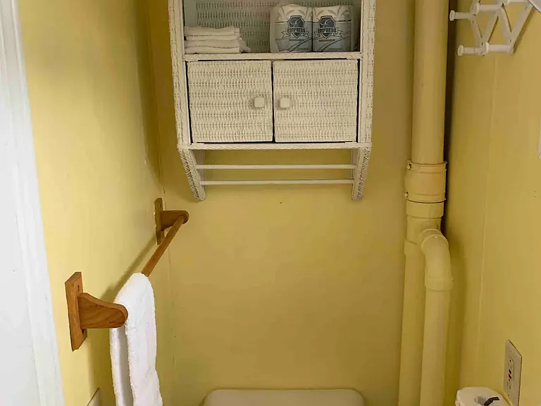 42 E Grand Ave #42D — Photo 8