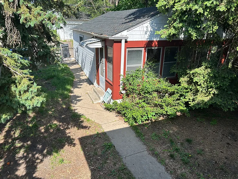 630 Buchanan St NE #2 — Photo 9
