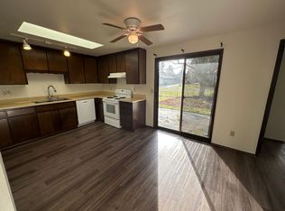 2 Bedroom, 1 Bathroom Duplex in Blaine, Blaine, WA 98230