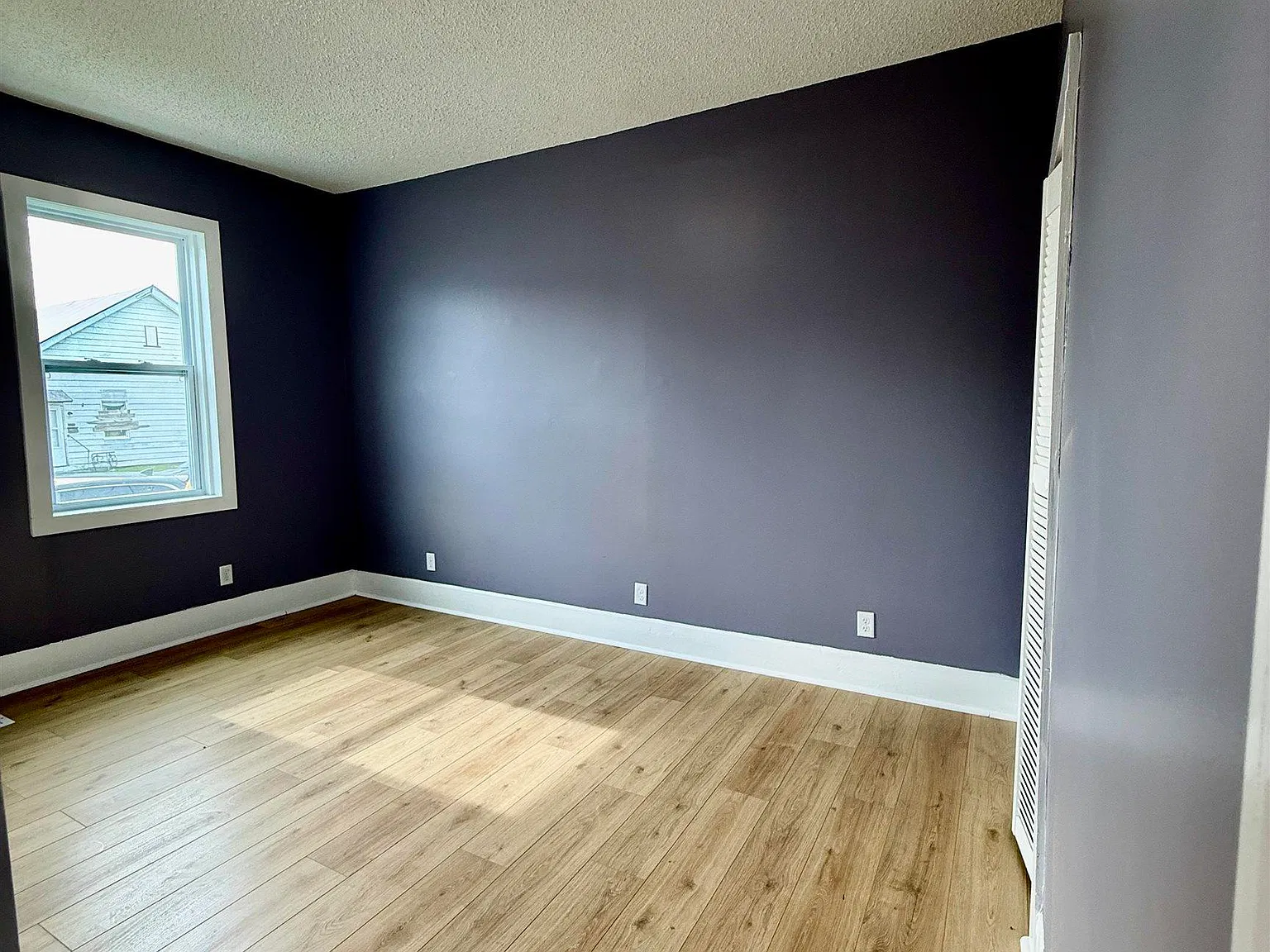 3 bed, 1.0 bath, 1504 sqft, $1,400 — Photo 4