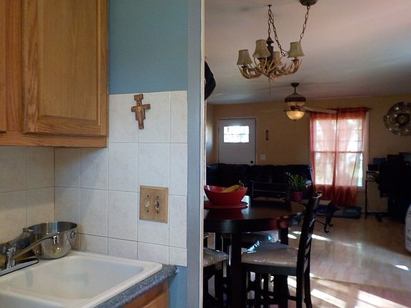 5th image of 337 Farmington Ln #1