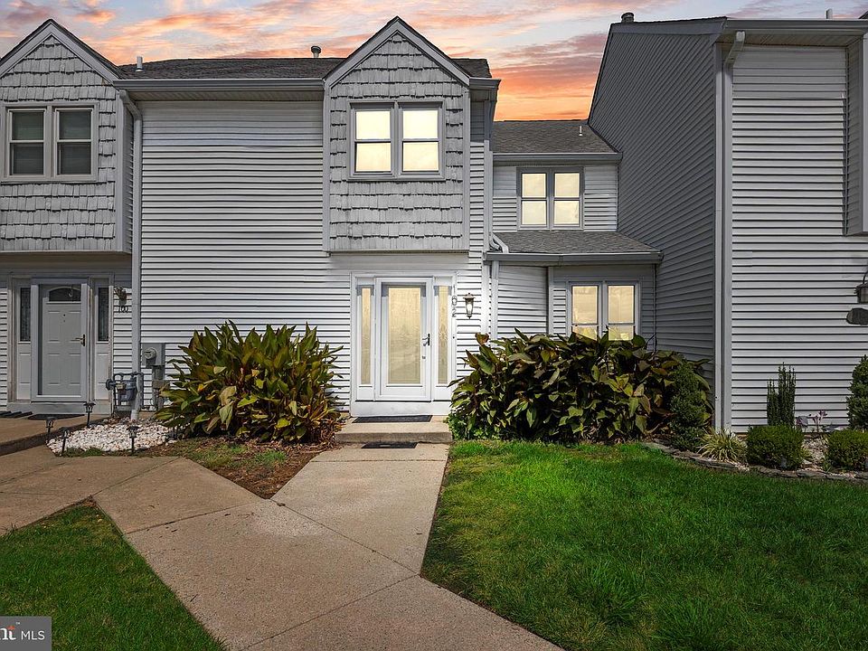 1st image of 102 Suburban Blvd