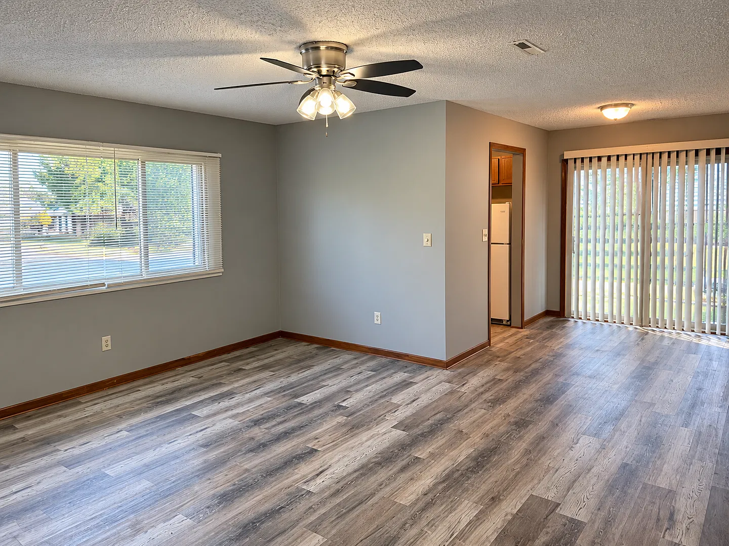 902 Hartwell Drive — Photo 3