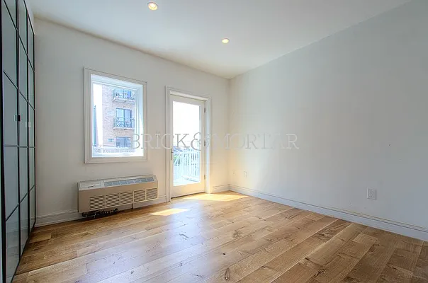 Rented by Brick&Mortar | media 30