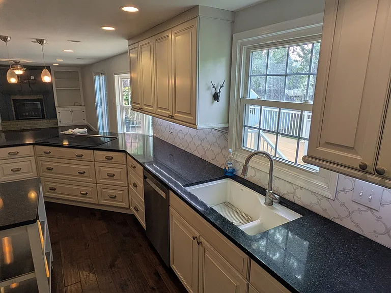 Streamvale Cir — Photo 11