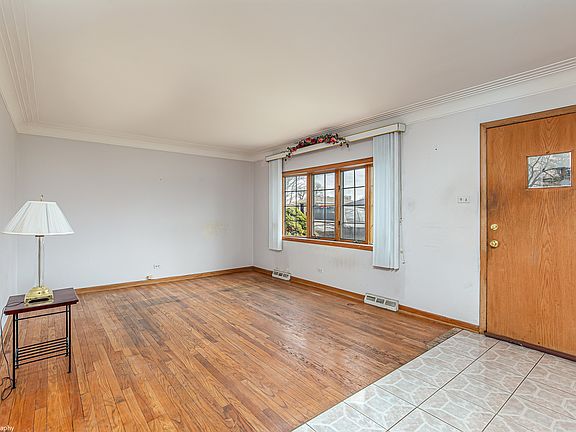 3rd image of 8420 S New England Ave
