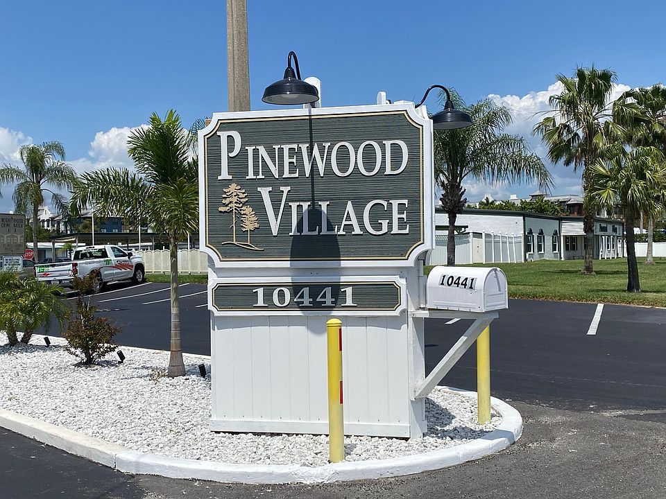 Pinewood Village - Mobile Park Community