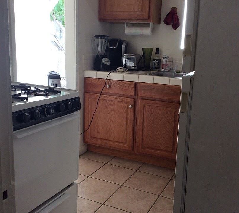 2nd image of 317 W 5th St