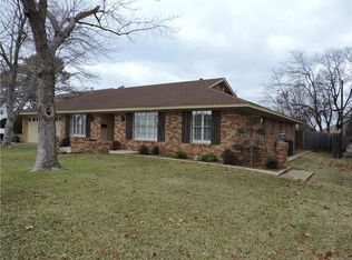 1305 Saint Maria Ct, Arlington, TX 76013