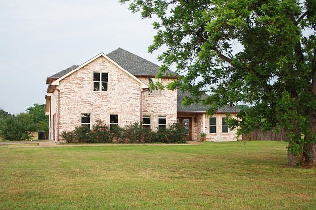 1st image of 553 Clubhouse Dr