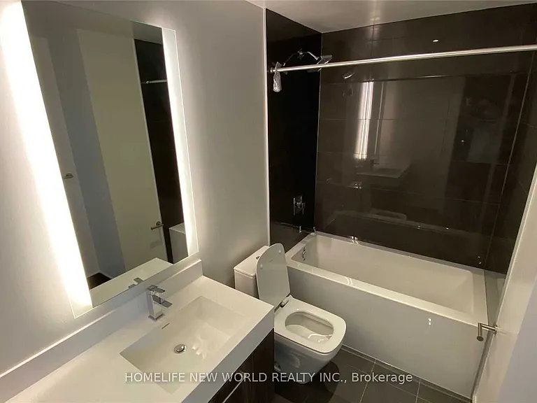 1 Yorkville Ave #2810 — Photo 27