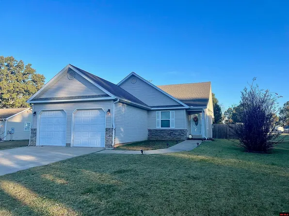 452 Muscadine St, Gassville, AR 72635