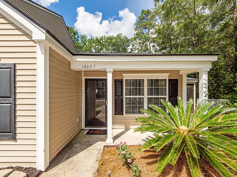 1005 Summerhaven Pl #F — Photo 2