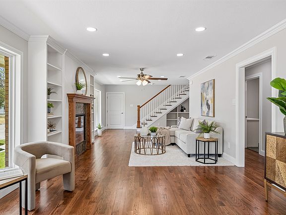 2nd image of 1231 S Montclair Ave