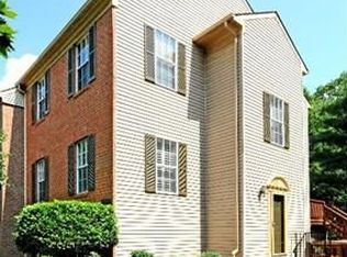 7849 Wintercress Ln, Springfield, VA 22152