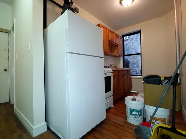 3151 Broadway image 7 of 8