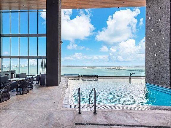 5th image of 1450 Brickell Ave #3