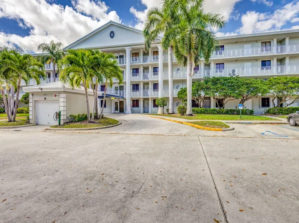 2761 Village Boulevard #201, West Palm Beach, FL 33409