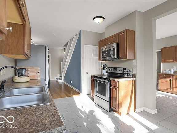 3rd image of 2341 Carrollton Ave